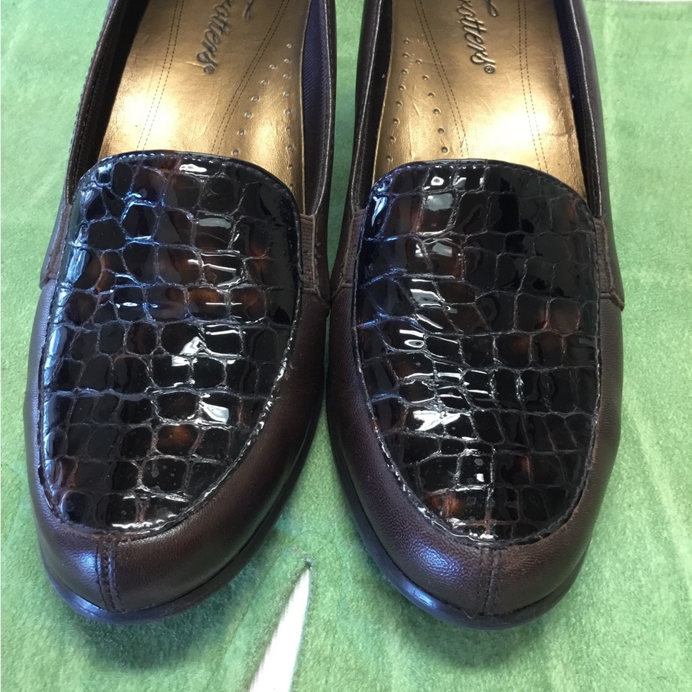 Trotters Brown Low Heels(2”) - Picture 2 of 9